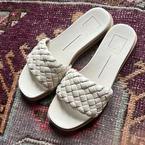 Dolce Vita Grazie sandals unworn size 8.5 ivory color